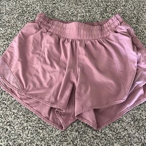Lululemon Hotty Hots 4inch